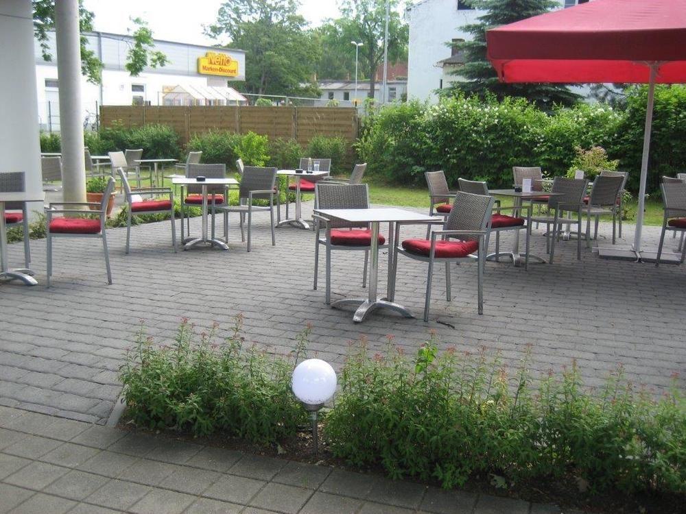 Hotel Ambassador-Berlin Gruenau エクステリア 写真