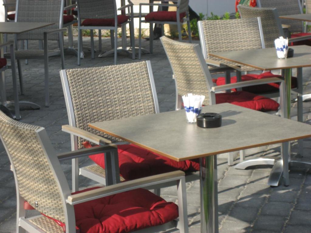 Hotel Ambassador-Berlin Gruenau エクステリア 写真
