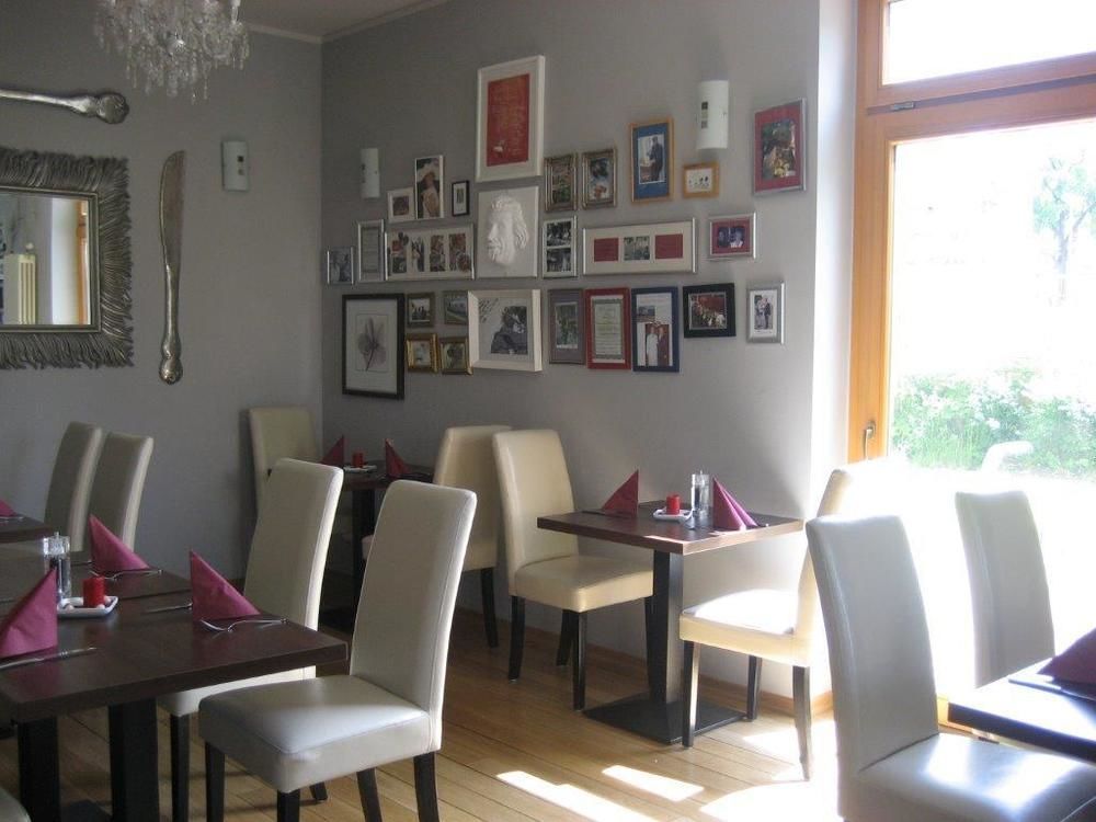 Hotel Ambassador-Berlin Gruenau エクステリア 写真