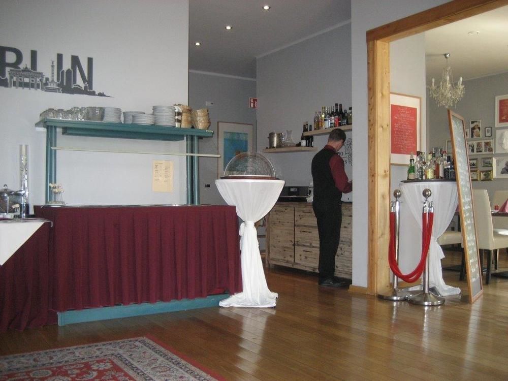 Hotel Ambassador-Berlin Gruenau エクステリア 写真